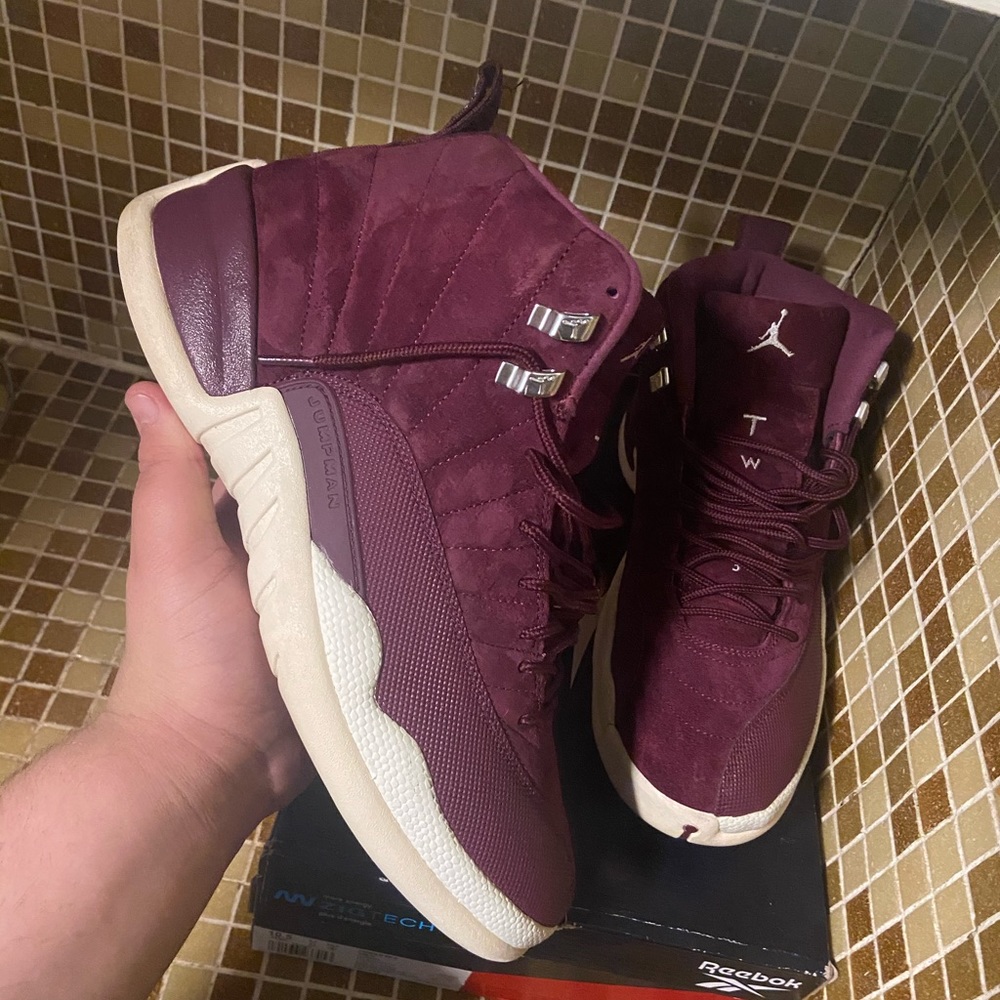 Used but amazing condo sz 10.5